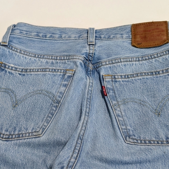 Levi's® Premium 501® Original Fit Women's Jeans, size W25 L32 - Picture 7 of 16